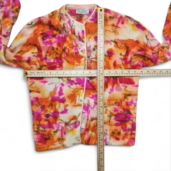 Vintage Premier Angora & Lambswool Floral Cardigan 1950s–1960s – Soft Fuzzy Knit - Picture 8 of 10